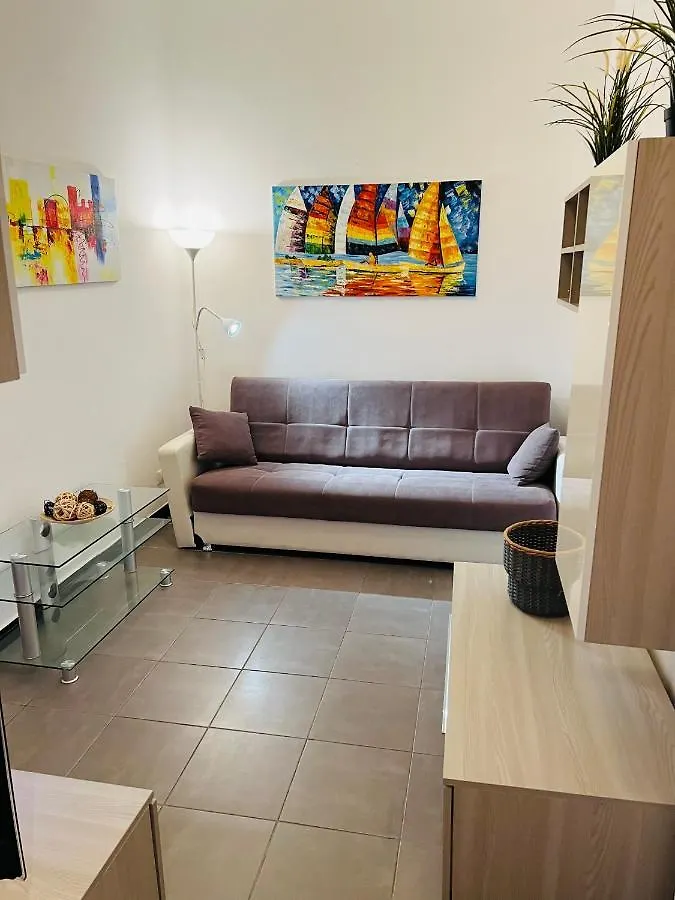 Appartamento Low-Cost Fillak Génova 0*,
